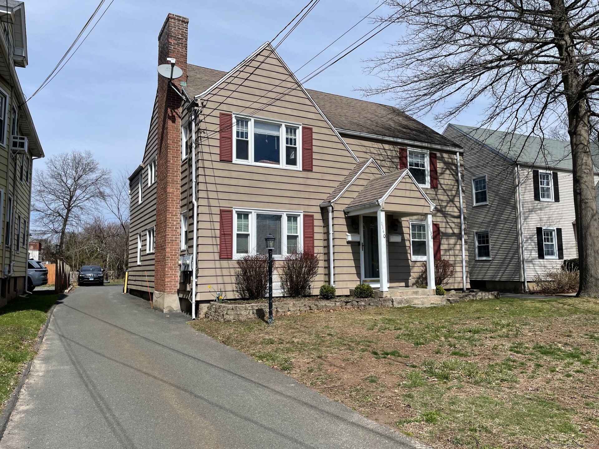Property for Sale at 1138 Boulevard Boulevard, West Hartford, Connecticut - Bedrooms: 3 
Bathrooms: 1 
Rooms: 6  - $1,800