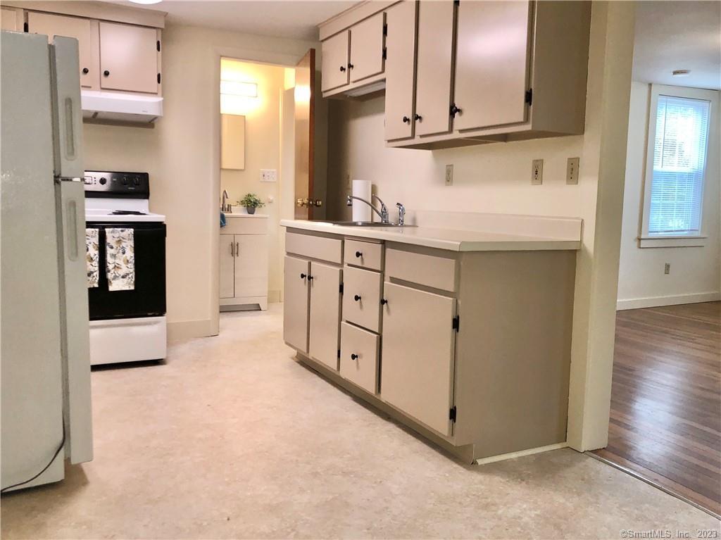 East Haddam, Connecticut 06469, United States, 1 Bedroom Bedrooms, ,1 BathroomBathrooms,Residential,Pending,14393