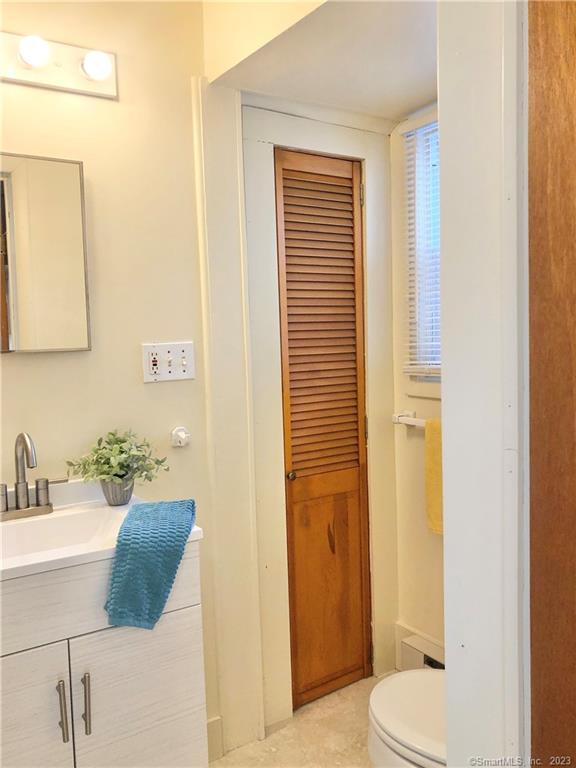 East Haddam, Connecticut 06469, United States, 1 Bedroom Bedrooms, ,1 BathroomBathrooms,Residential,Pending,14393