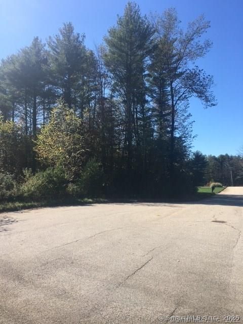 5 Pinewood Lane Stafford CT 06076