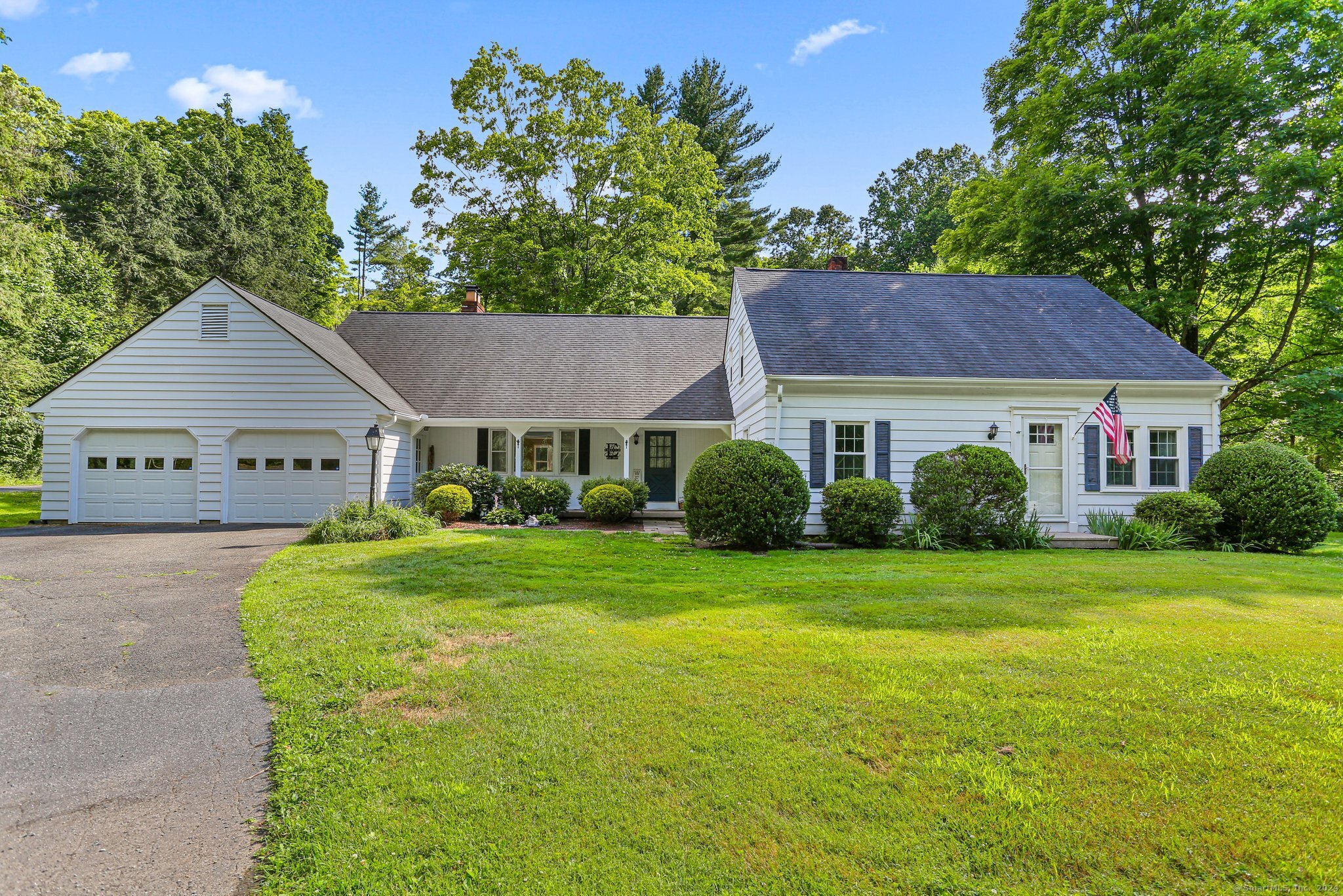 Property for Sale at 376 Jeremy Swamp Road, Southbury, Connecticut - Bedrooms: 3 
Bathrooms: 3 
Rooms: 10  - $579,900