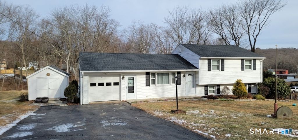 Photo of 19 Klan Drive, Wolcott, CT 06716 (MLS # 24147766)