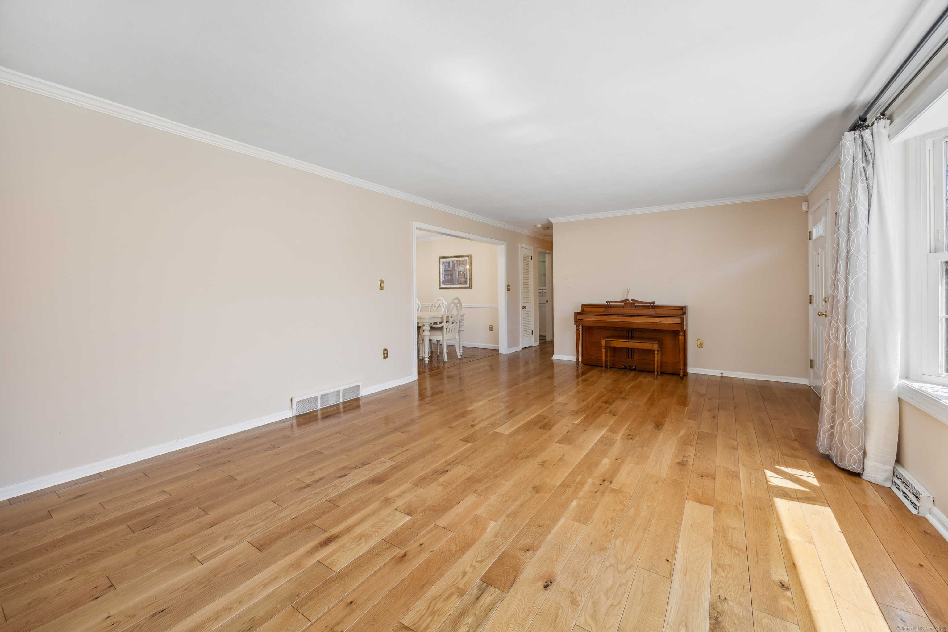60 Holly Road, Cheshire, Connecticut image 5