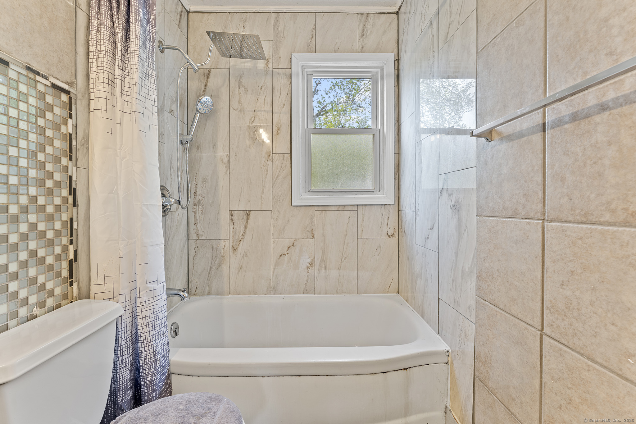 81 Montague Circle, East Hartford, Connecticut image 13