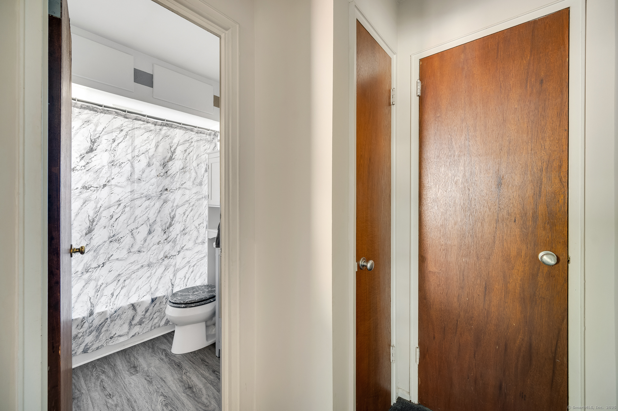 Newington, Connecticut 06111, United States, 2 Bedrooms Bedrooms, ,2 BathroomsBathrooms,Residential,Pending,201073