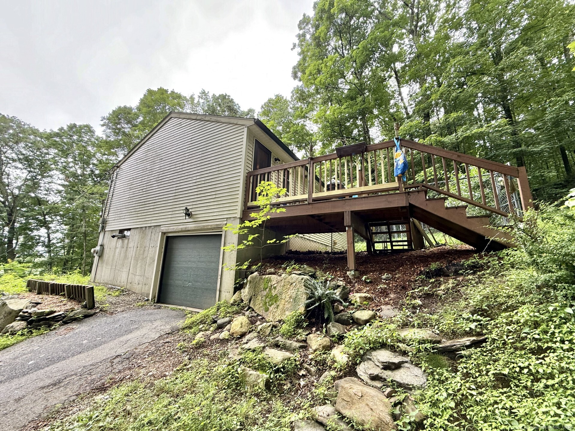21 Pigeon Swamp Road
