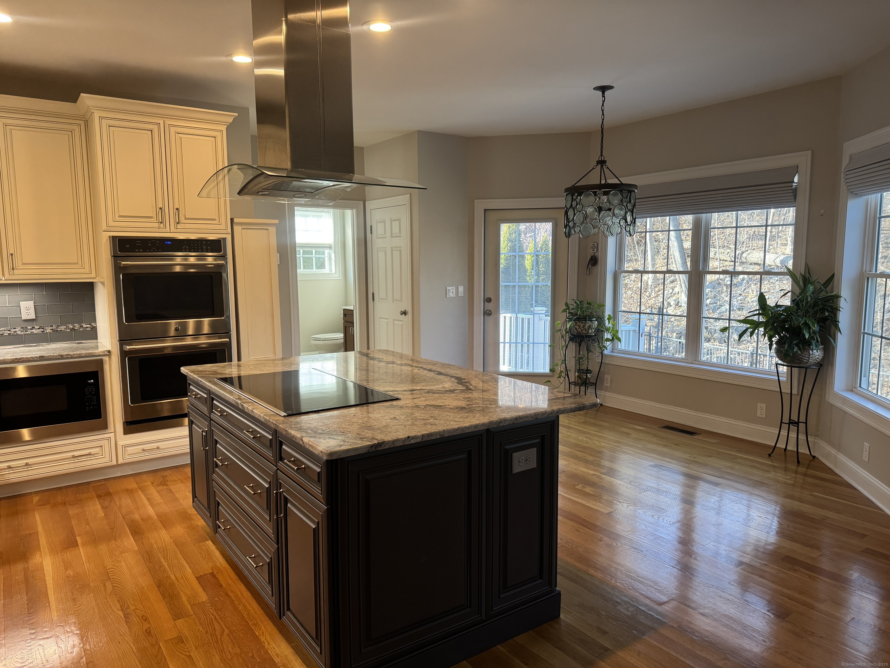 542 Huckins Road, Cheshire, Connecticut image 4