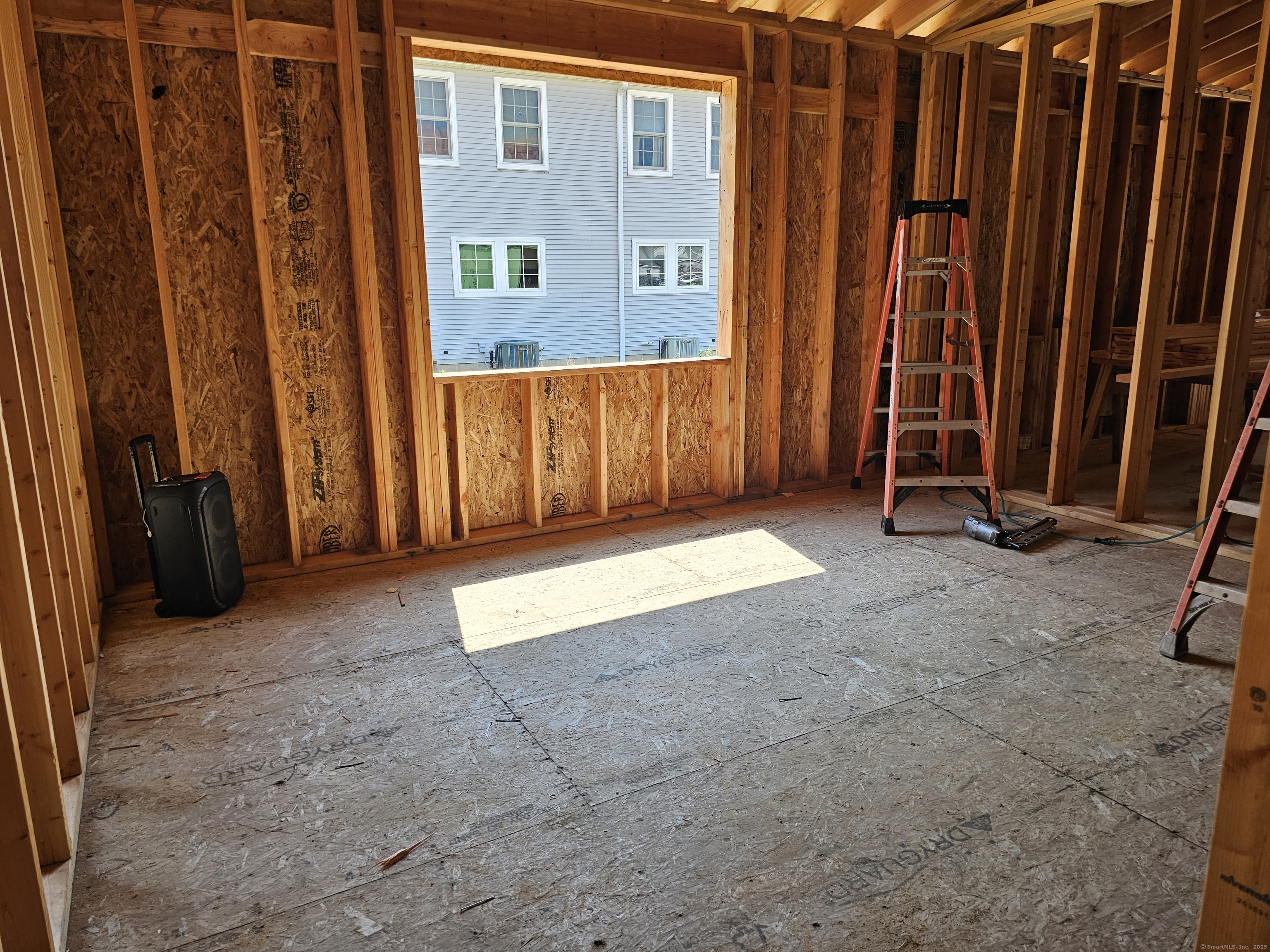 151 - 153 East Main Street 8