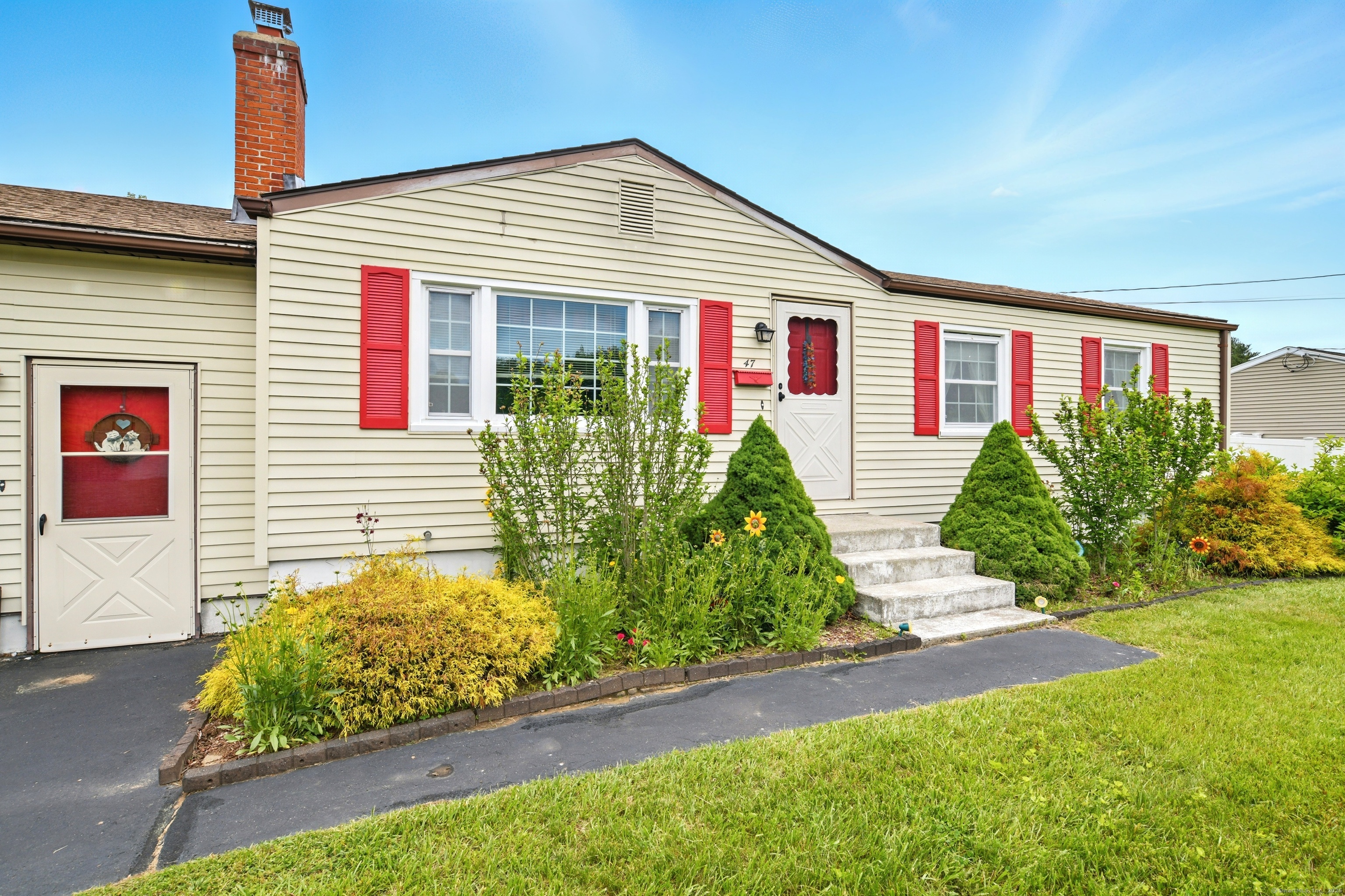 47 Varno Lane, Enfield, Connecticut image 1