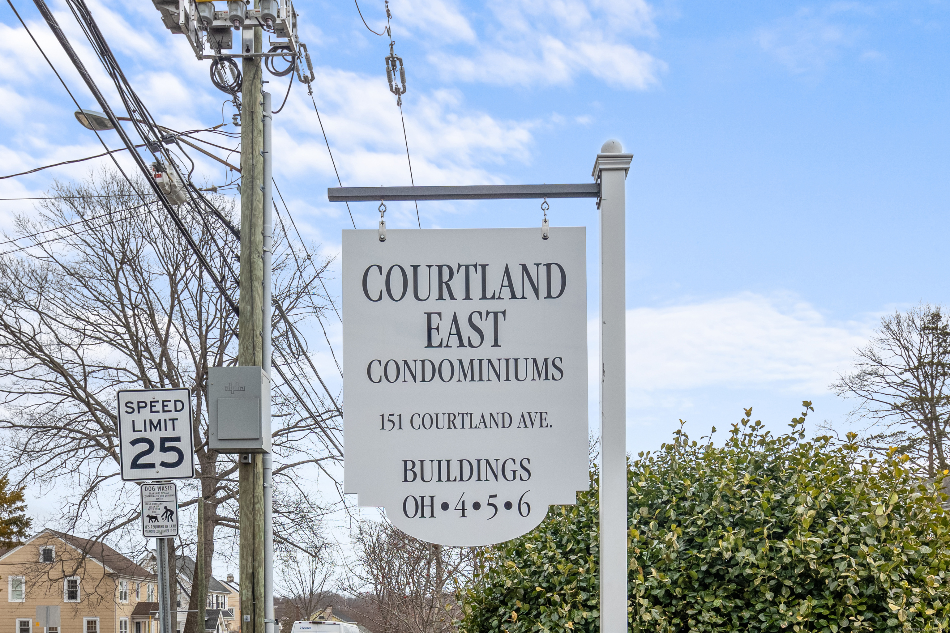 Rental Property at Courtland Avenue A4, Stamford, Connecticut - Bedrooms: 1 
Bathrooms: 1 
Rooms: 4  - $2,350 MO.