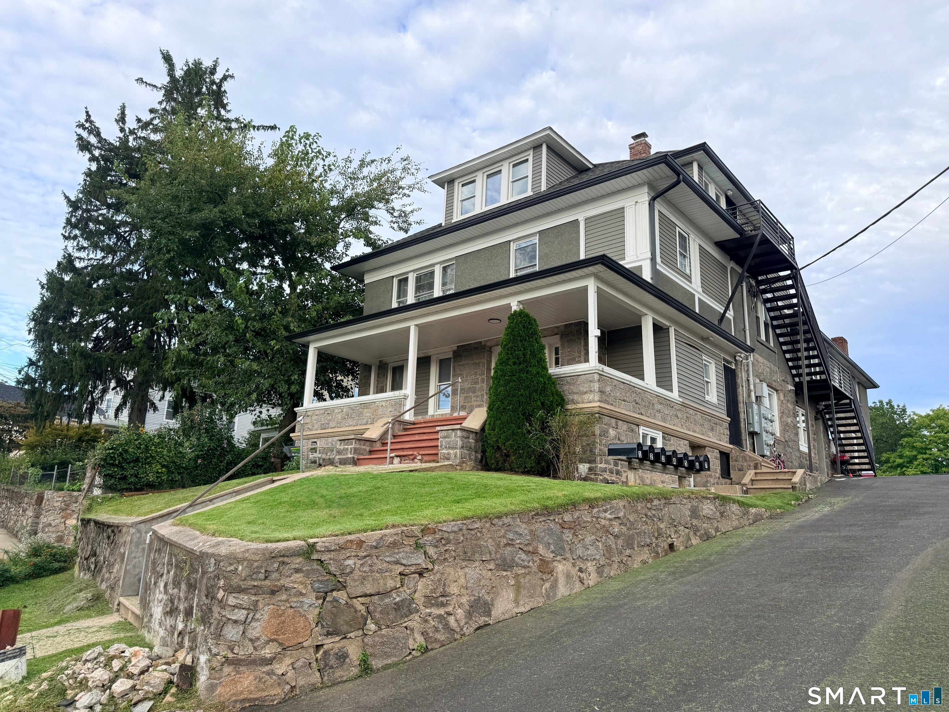 213 Ely Avenue