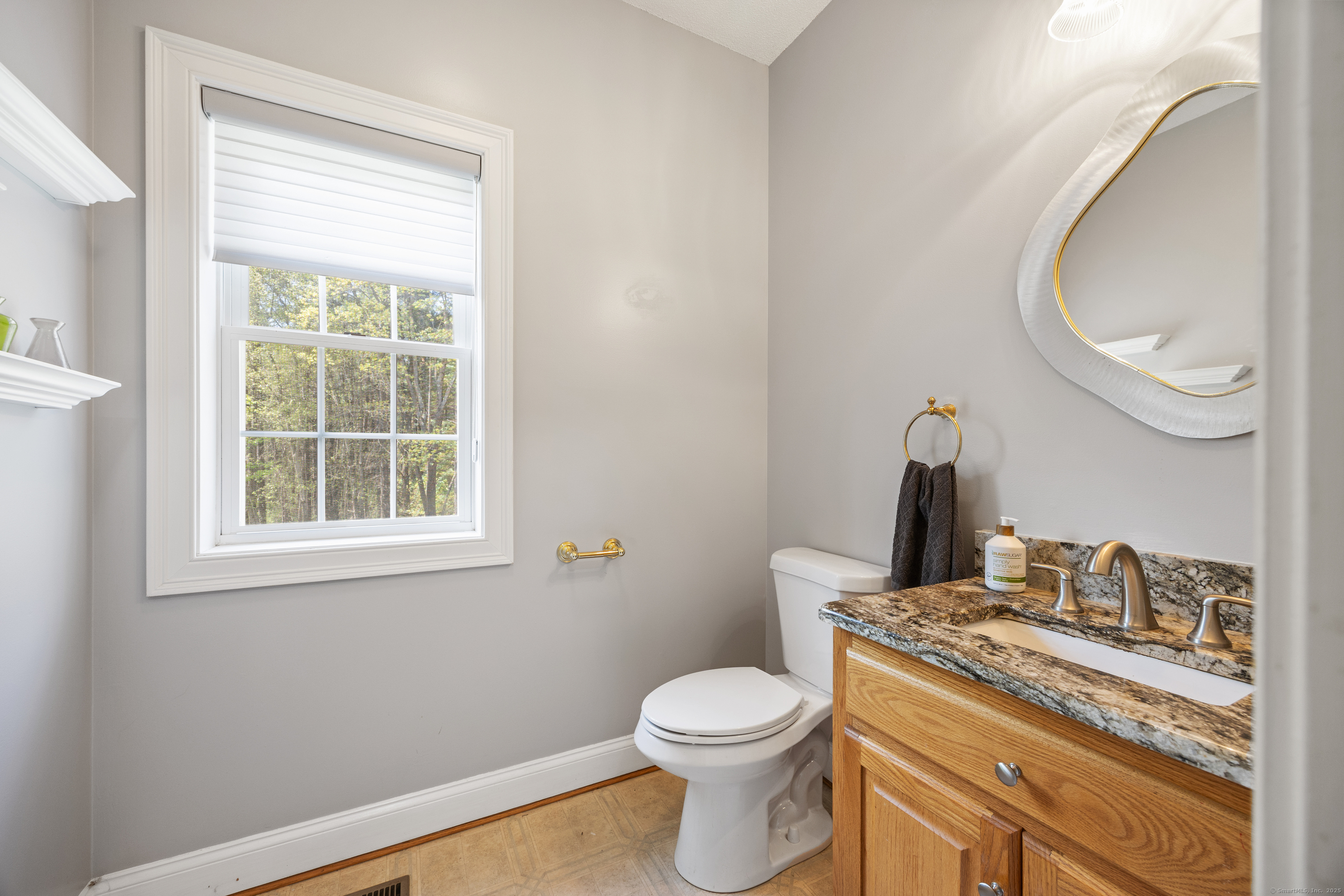 85 Chippenwood Lane, Bristol, Connecticut image 10