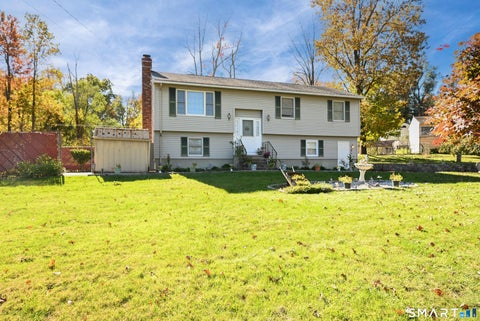 Photo of 2 Ken Oaks Drive, Danbury, CT 06810 (MLS # 24215699)