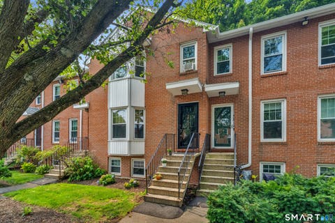 Photo of 904 1/2 State Street #9, New Haven, CT 06511 (MLS # 24201008)