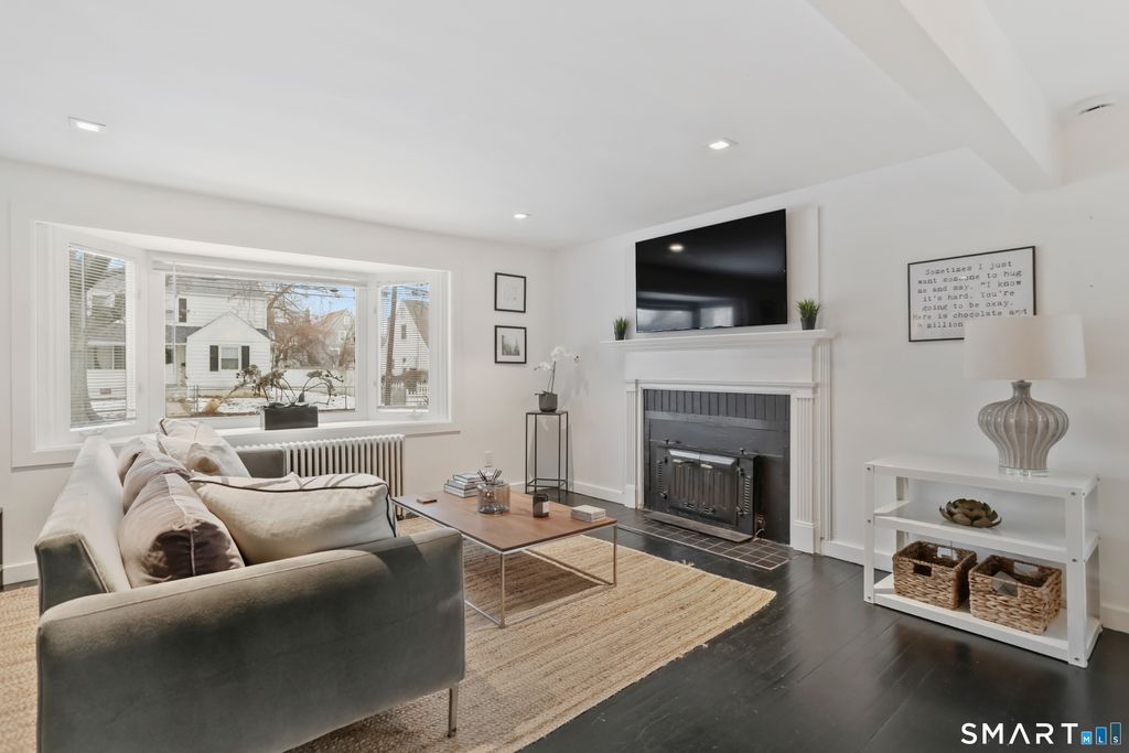 Photo of 671 Fairview Avenue, Bridgeport, CT 06606 (MLS # 24147828)