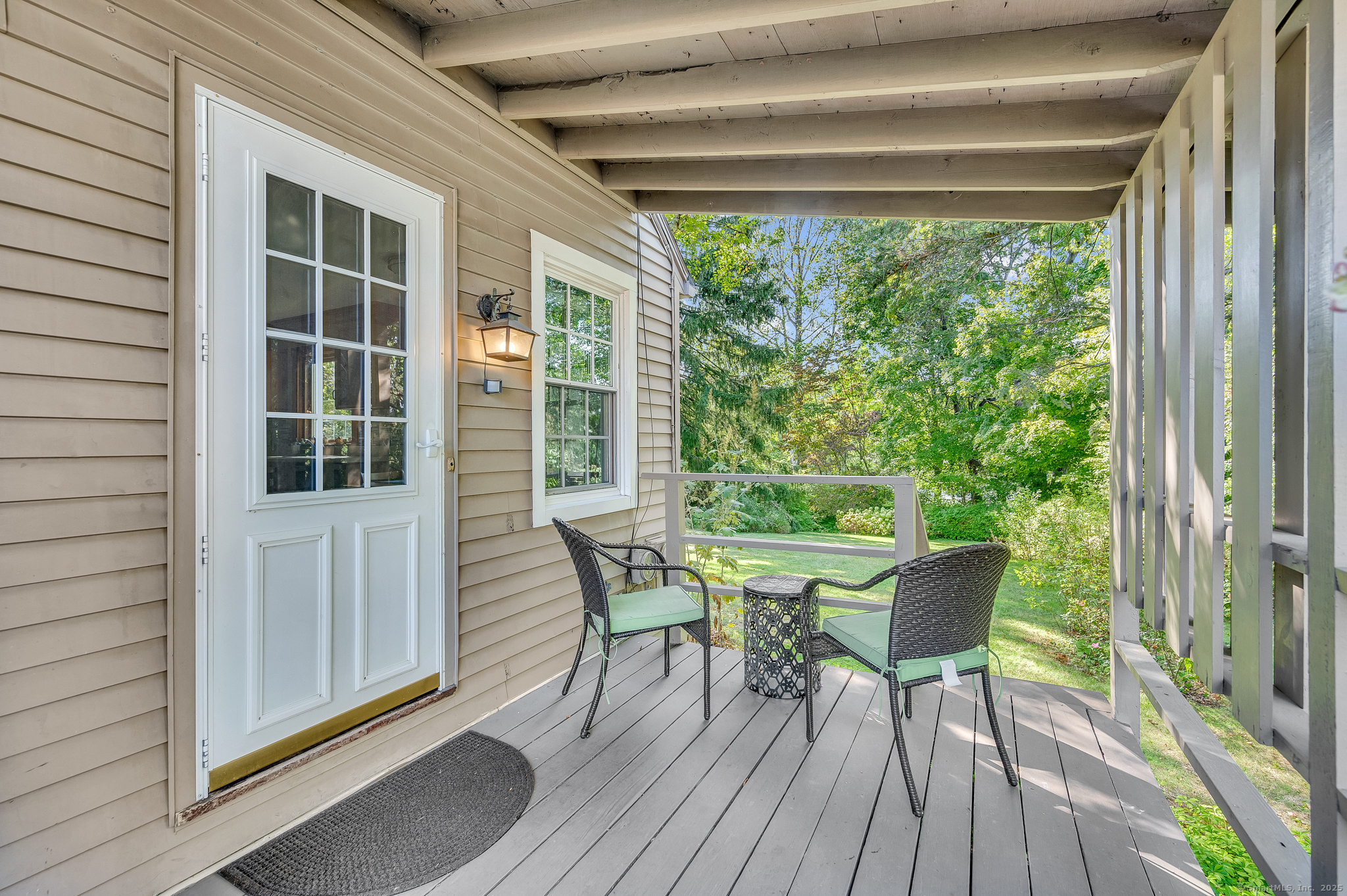 Middletown, Connecticut 06457, United States, 4 Bedrooms Bedrooms, ,1 BathroomBathrooms,Residential,Pending,215783