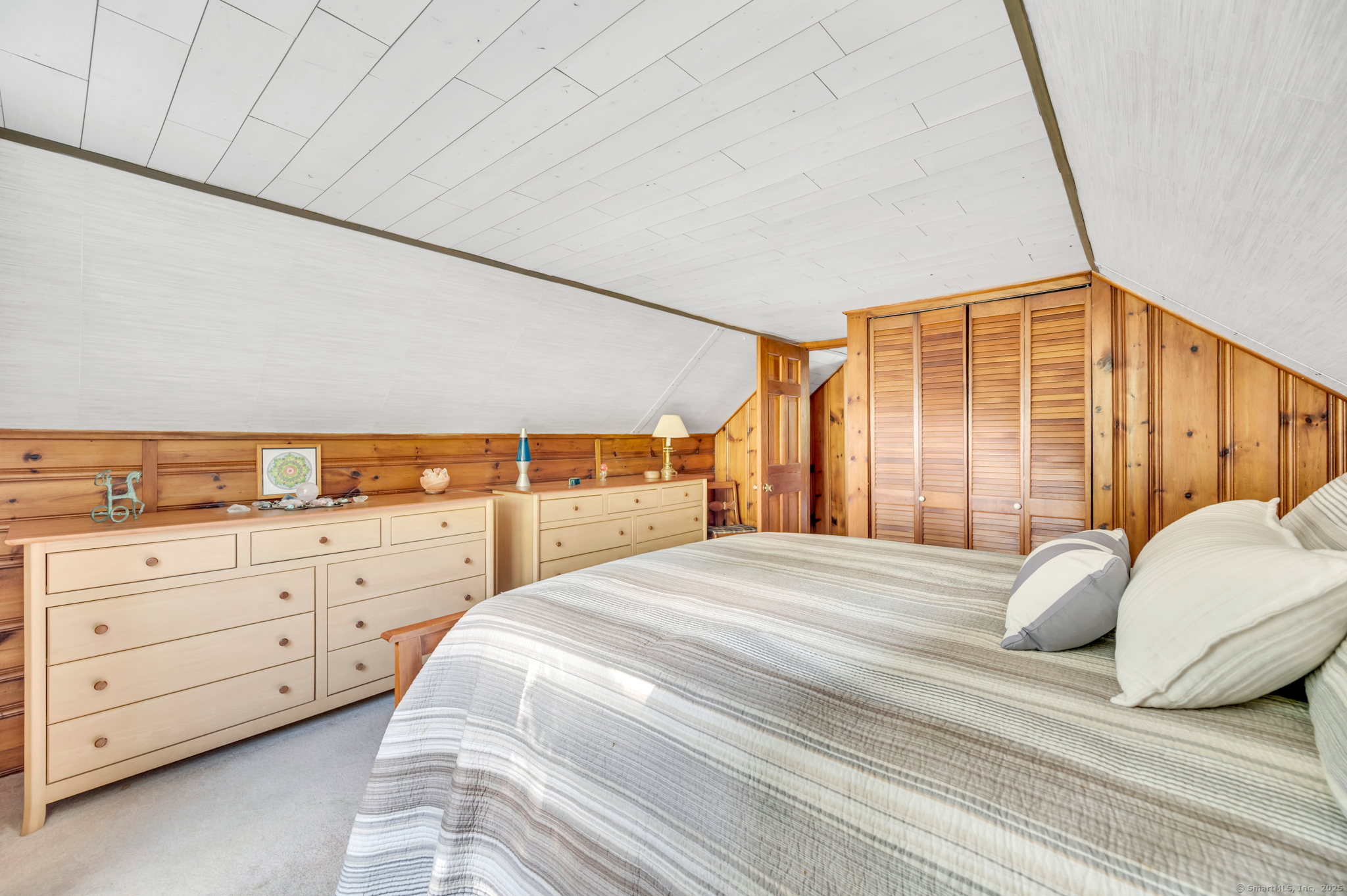 Middletown, Connecticut 06457, United States, 4 Bedrooms Bedrooms, ,1 BathroomBathrooms,Residential,Pending,215783