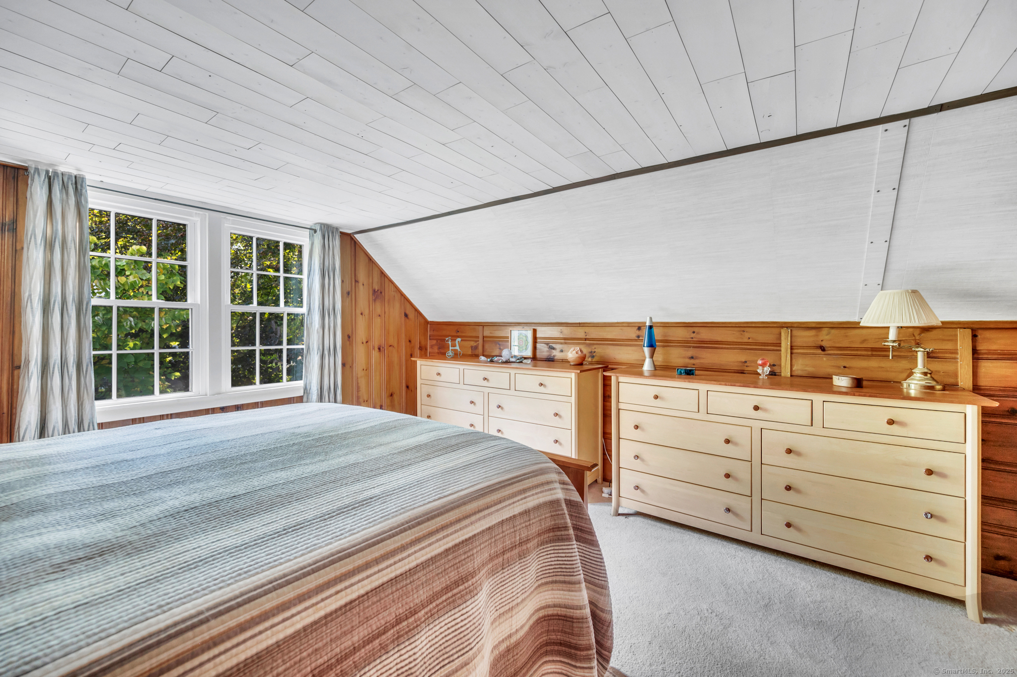 Middletown, Connecticut 06457, United States, 4 Bedrooms Bedrooms, ,1 BathroomBathrooms,Residential,Pending,215783