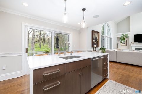 Tiny photo for 7 Brenthaven #7, Avon, CT 06001 (MLS # 24170277)
