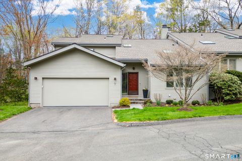 Photo of 7 Brenthaven #7, Avon, CT 06001 (MLS # 24170277)