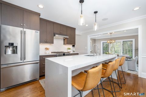 Tiny photo for 7 Brenthaven #7, Avon, CT 06001 (MLS # 24170277)
