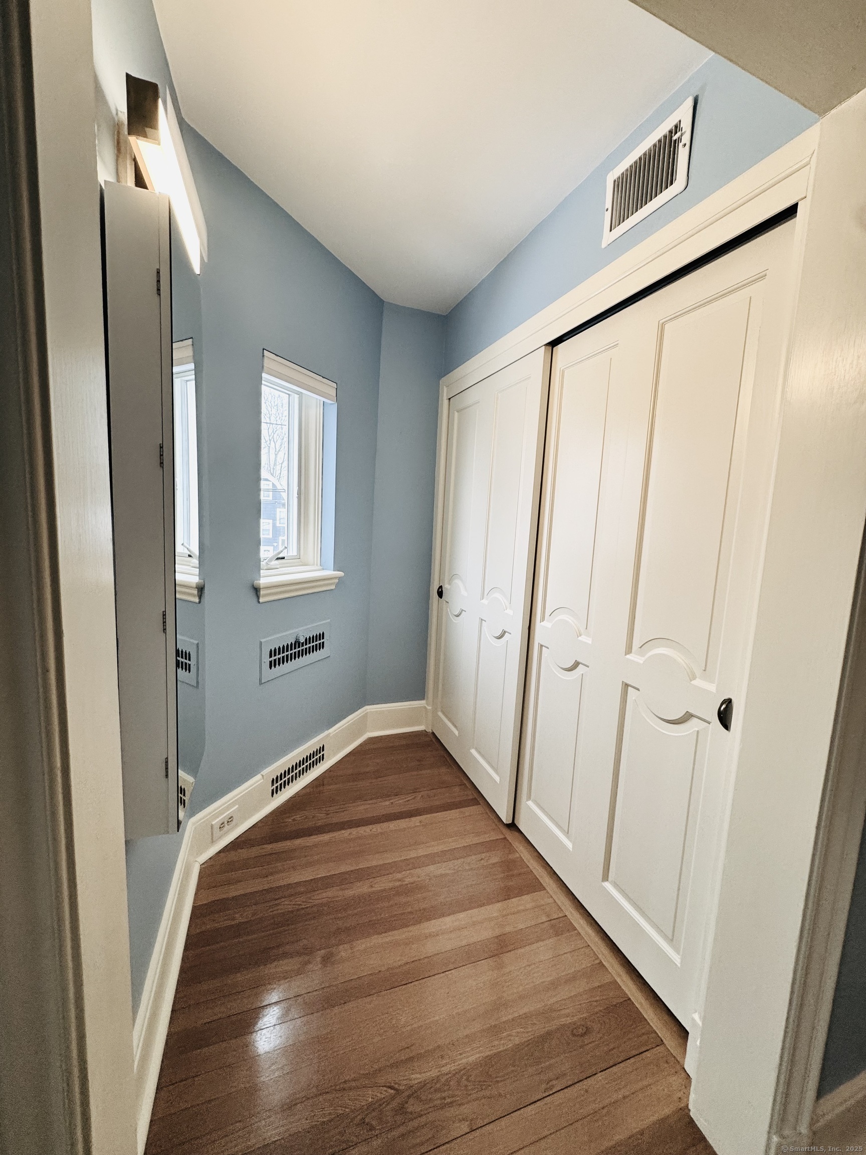 975 Ocean Avenue, New London, Connecticut image 28