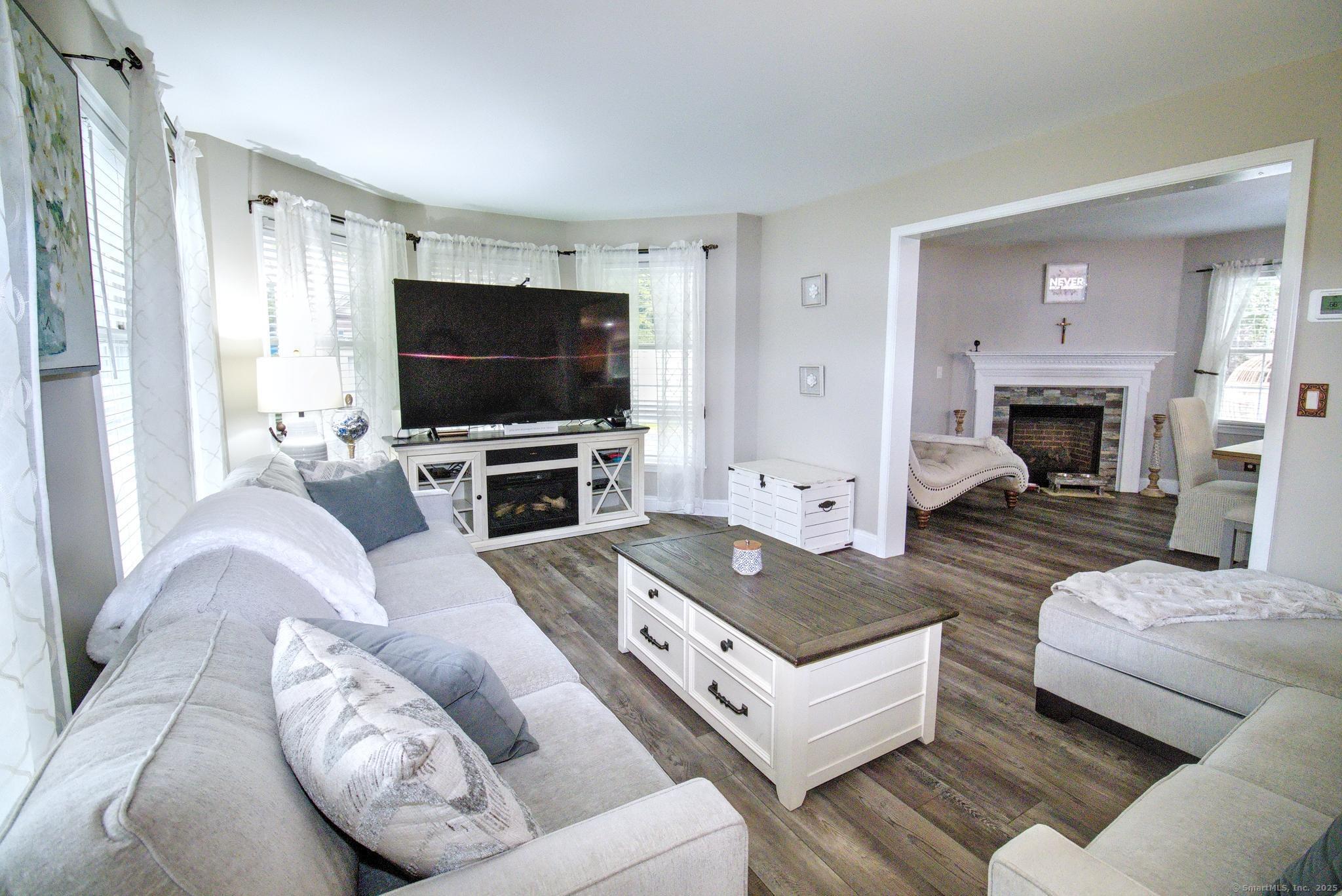 37 Apple Blossom Drive, Naugatuck, Connecticut image 10