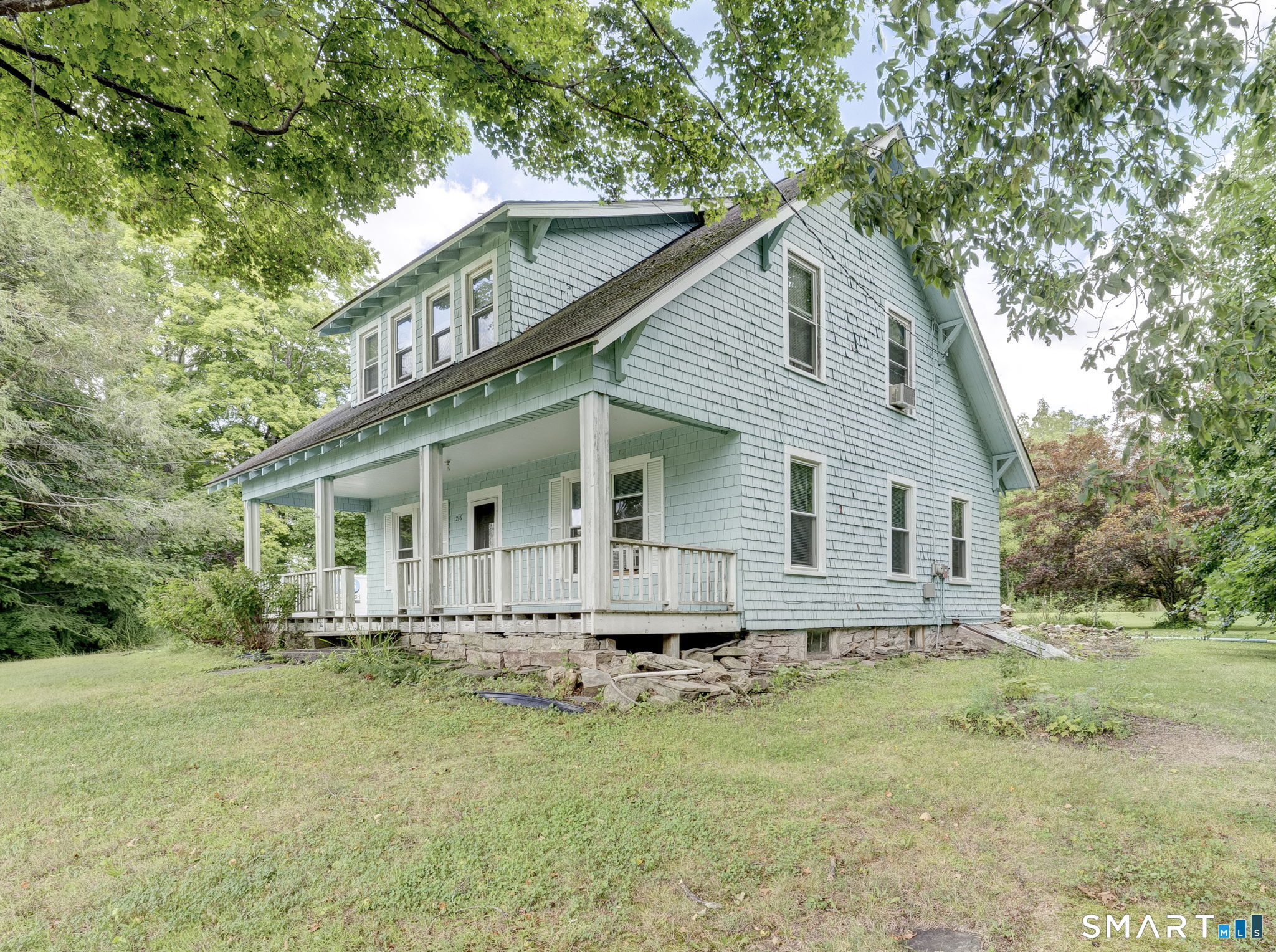 216 Trumbull Highway
