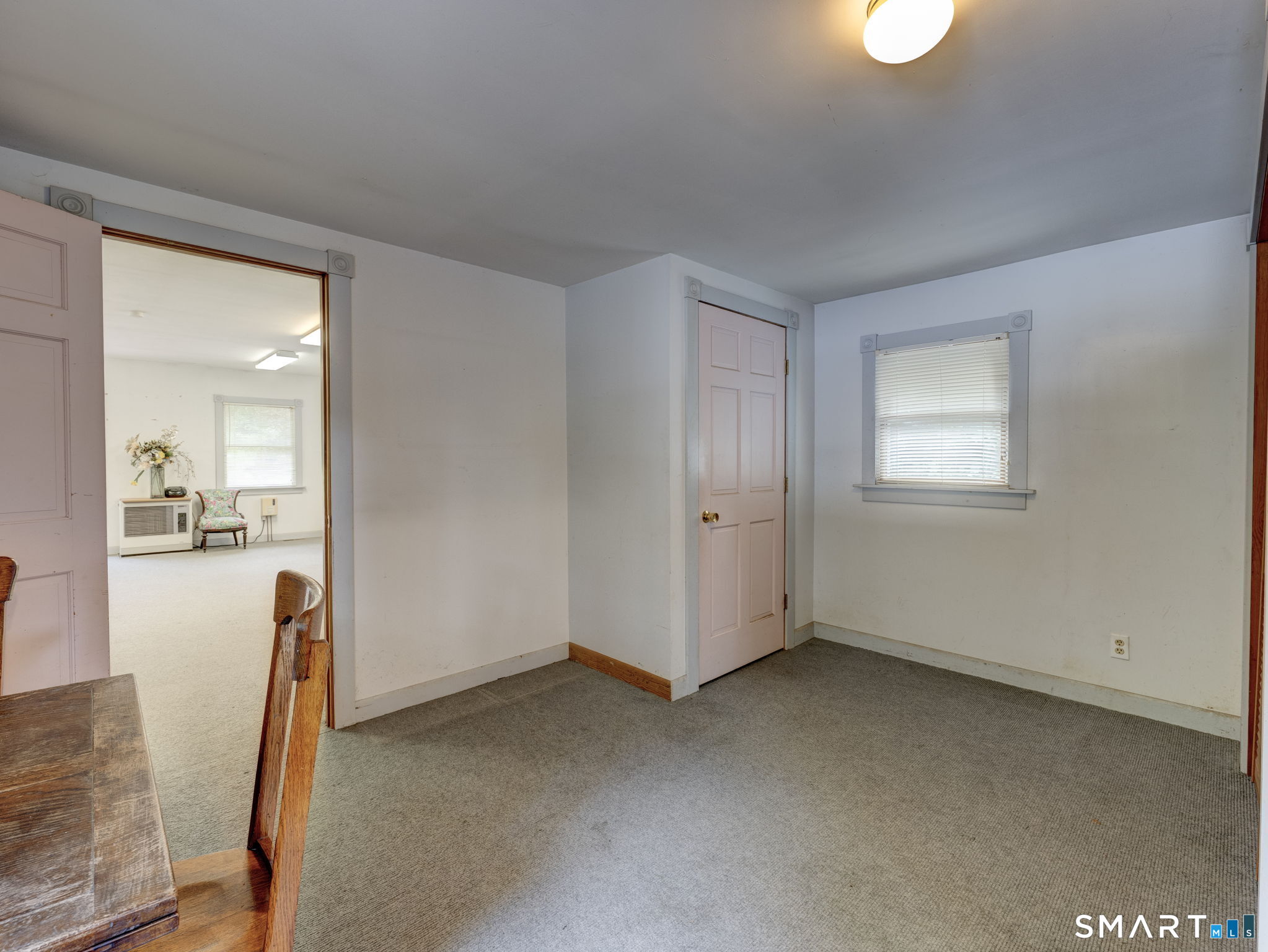 216 Trumbull Highway
