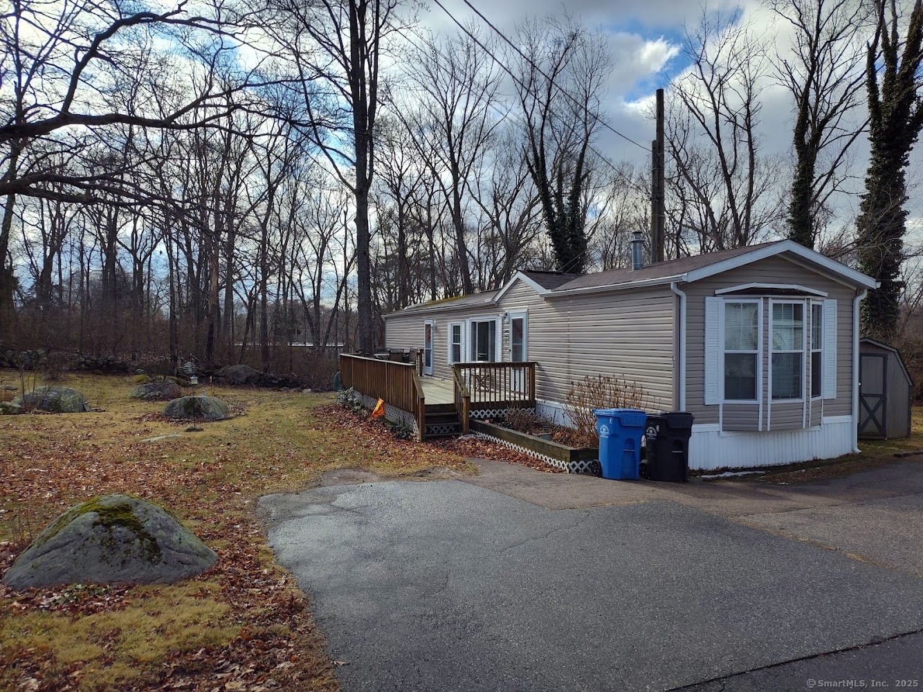 Long Cove Road Trlr 3, Ledyard, Connecticut - 2 Bedrooms  
2 Bathrooms  
6 Rooms - 