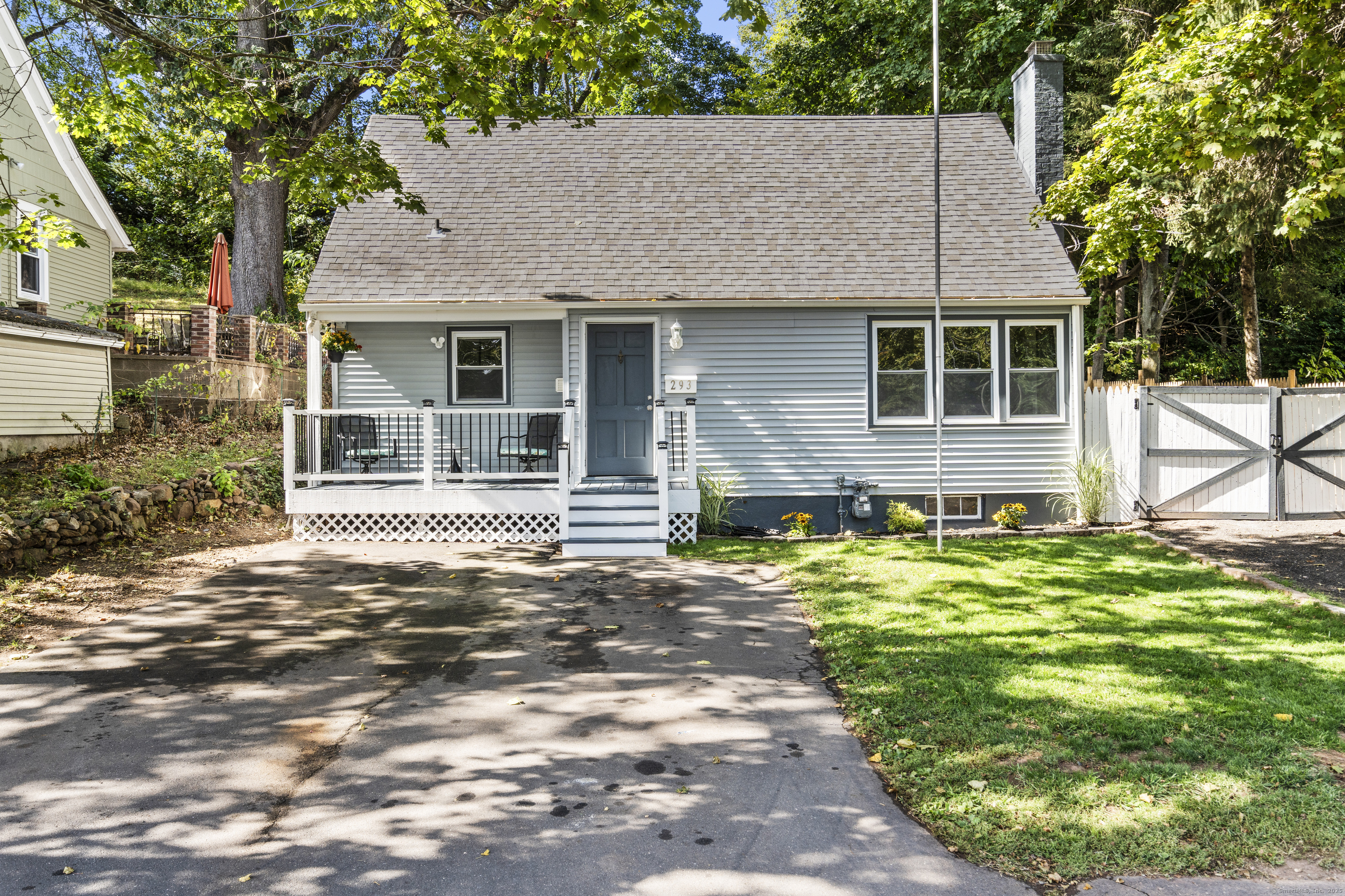 293 New Hanover Avenue