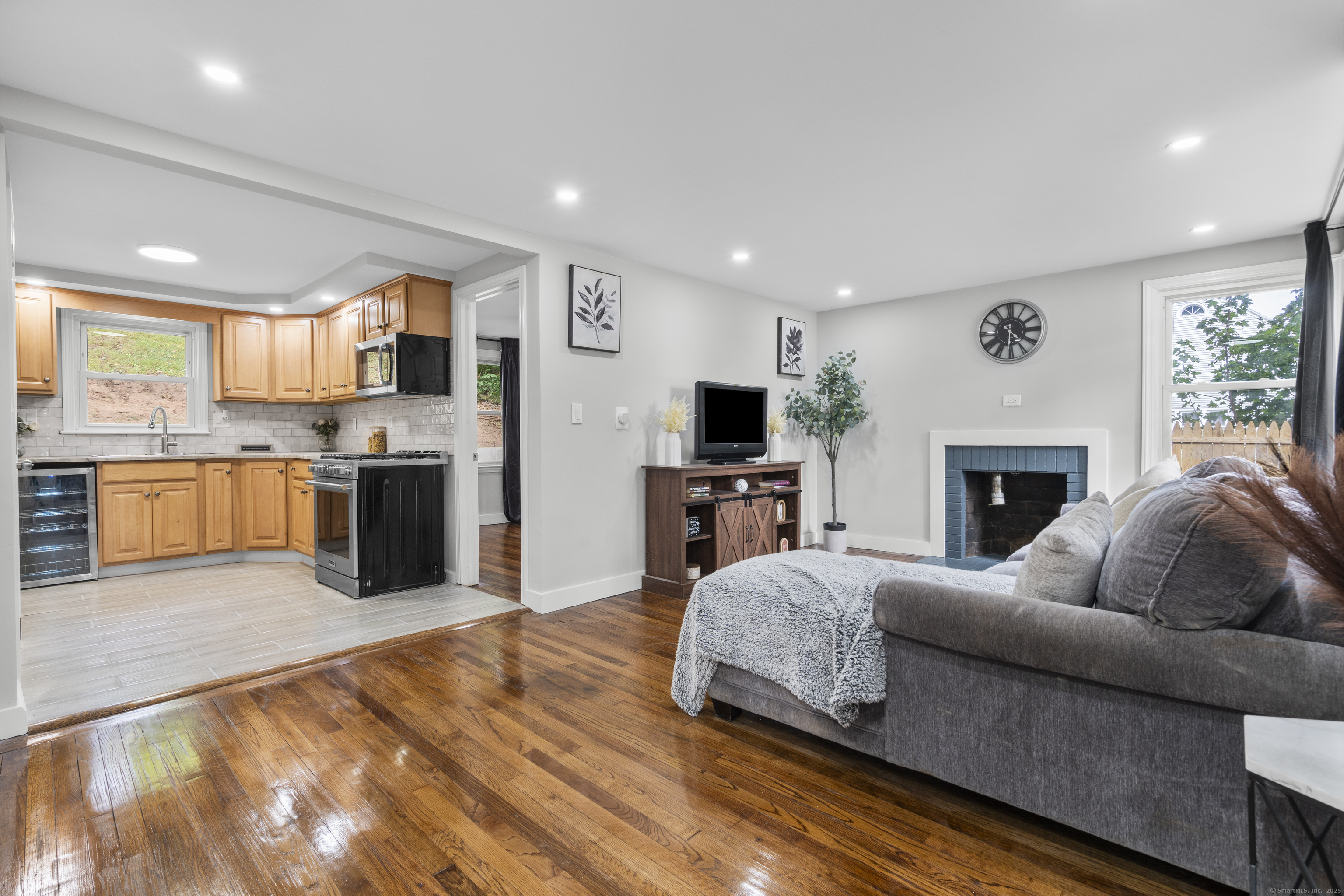 293 New Hanover Avenue