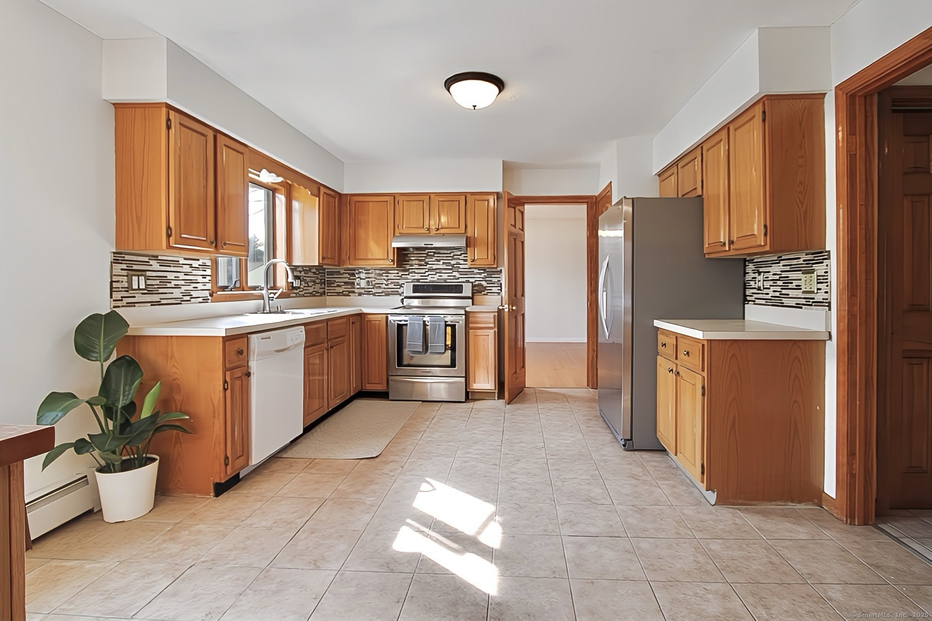 East Hartford, Connecticut 06118, United States, 3 Bedrooms Bedrooms, ,3 BathroomsBathrooms,Residential,Coming Soon,117695