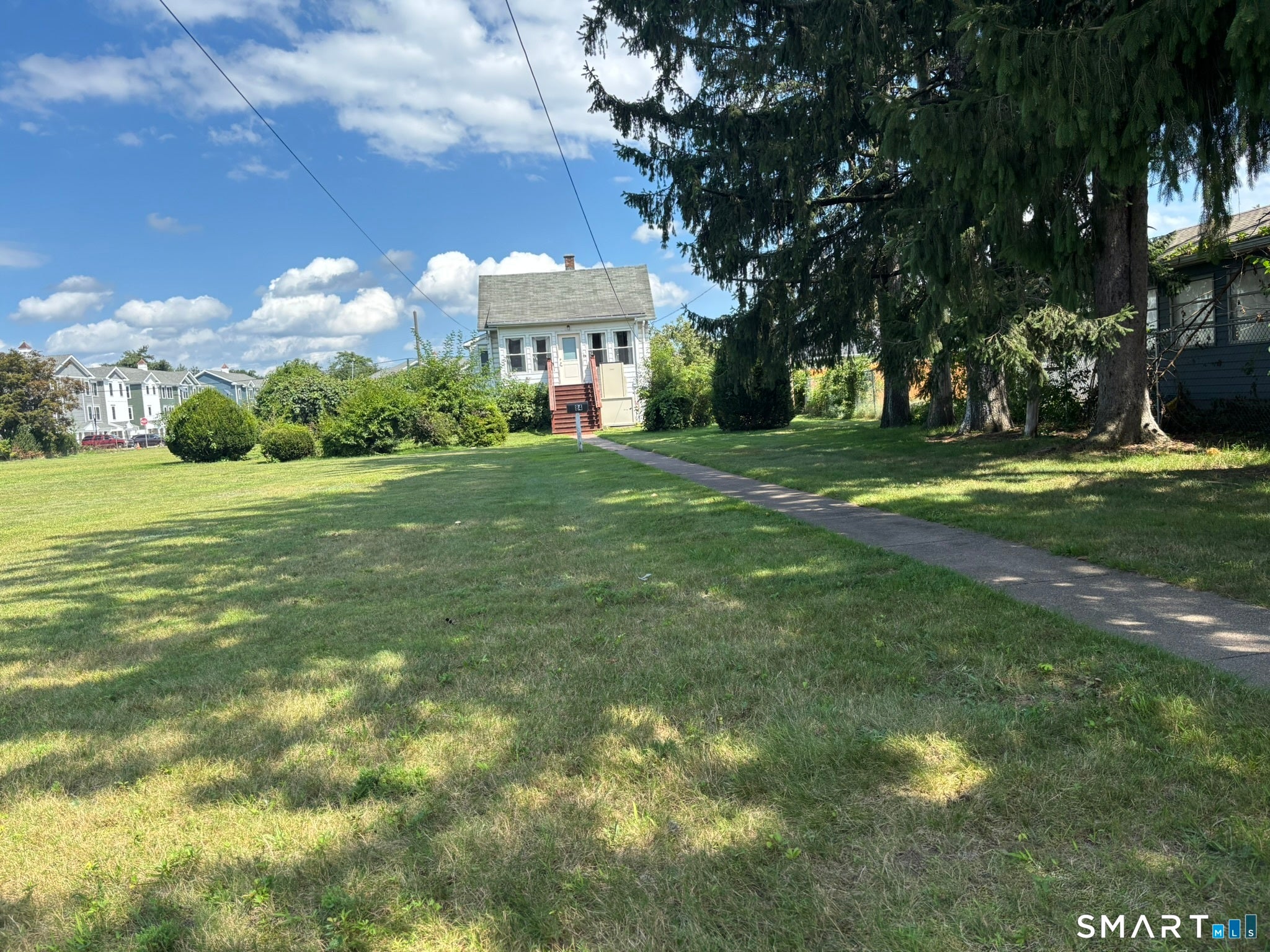 84 Laurel Street