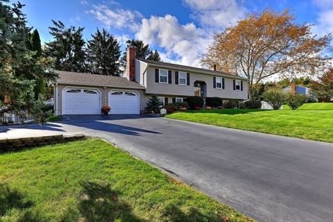 Photo of 7 Nod Brook Road, Wallingford, CT 06492 (MLS # 24136120)