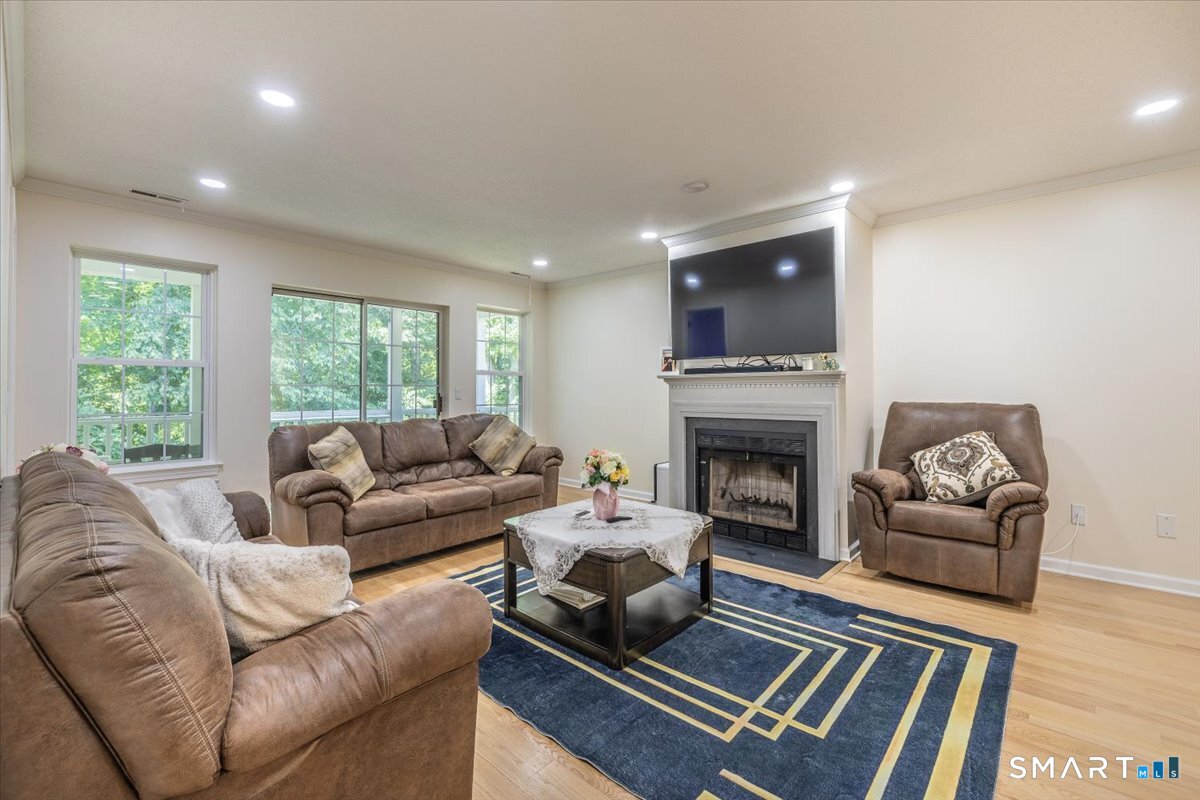 135 Mayfield Drive 135