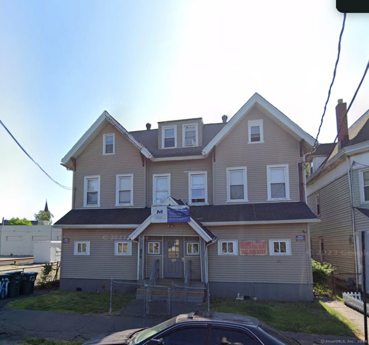 974 Iranistan Avenue D, Bridgeport, Connecticut - 1 Bedrooms  

1 Rooms - 