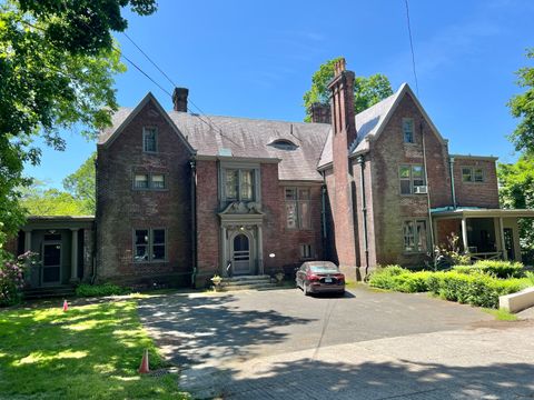 70 Hillside Avenue Waterbury CT 06710