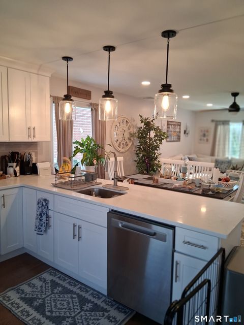 Homes For Sale - 183 Centerbrook Road<br/> Hamden, CT 06518