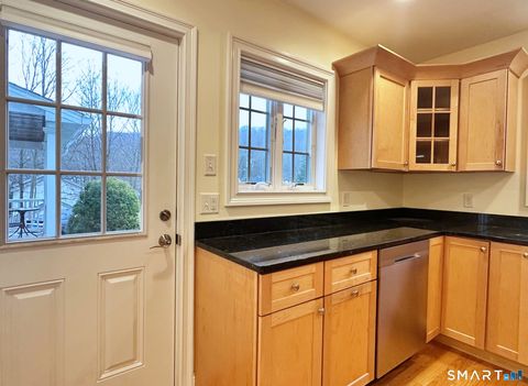 Tiny photo for 8 Woodside Avenue, Seymour, CT 06483 (MLS # 24161948)