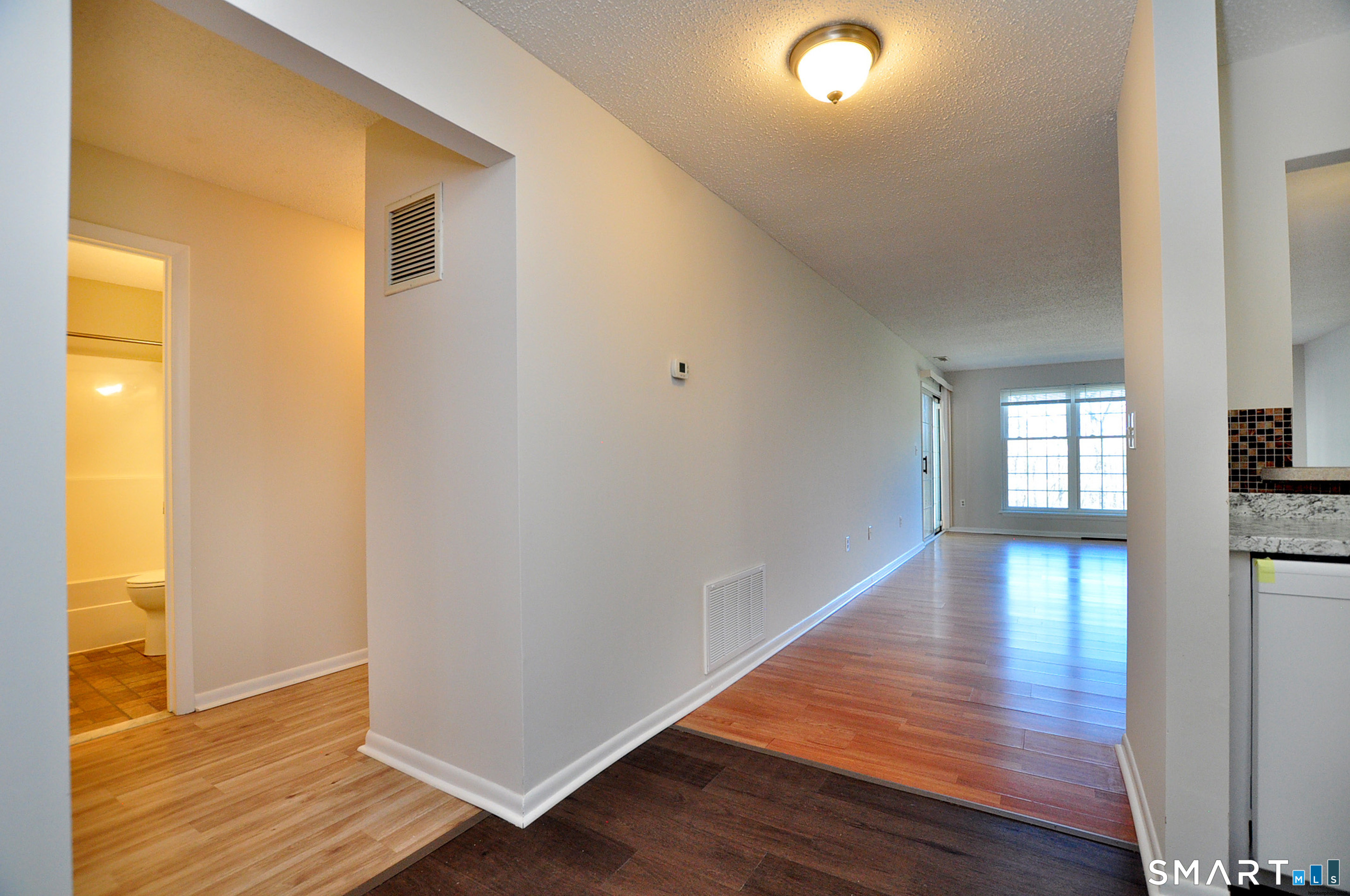 207 Country Club Court 207