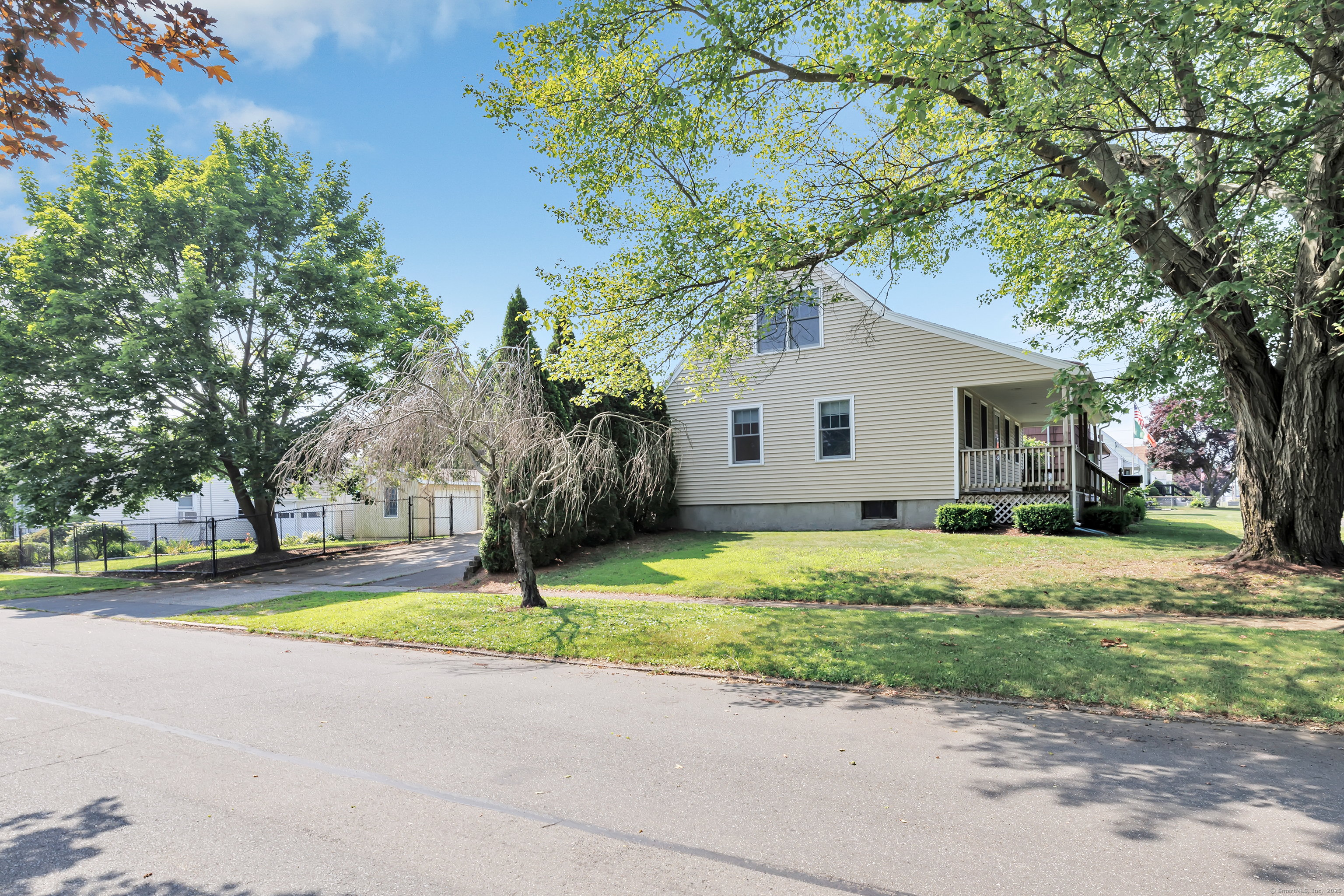 855 Stratford Road