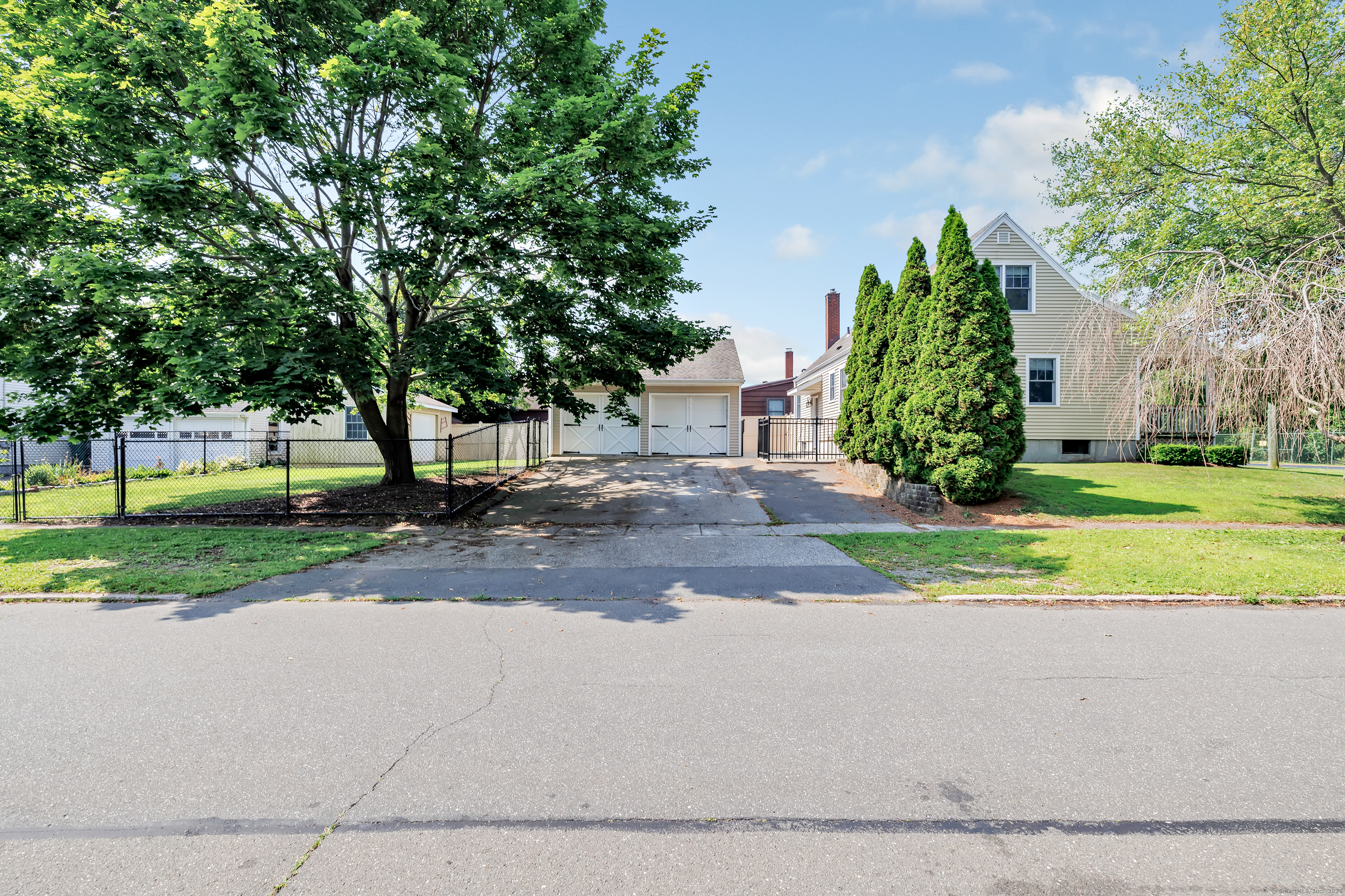 855 Stratford Road