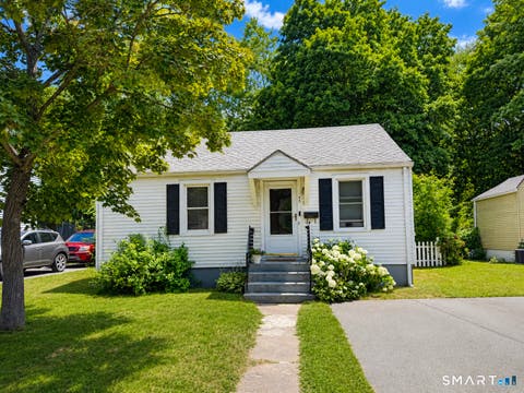 Homes For Sale - 43 Essex Street<br/> Hartford County, Manchester, CT 06040