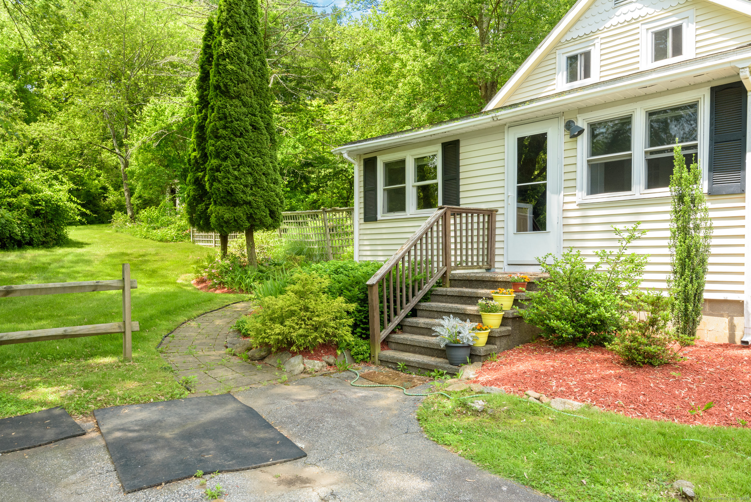 330 Chestnut Hill Road