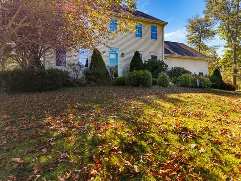 Tiny photo for 17 Autumn Way, Ledyard, CT 06339 (MLS # 24131817)