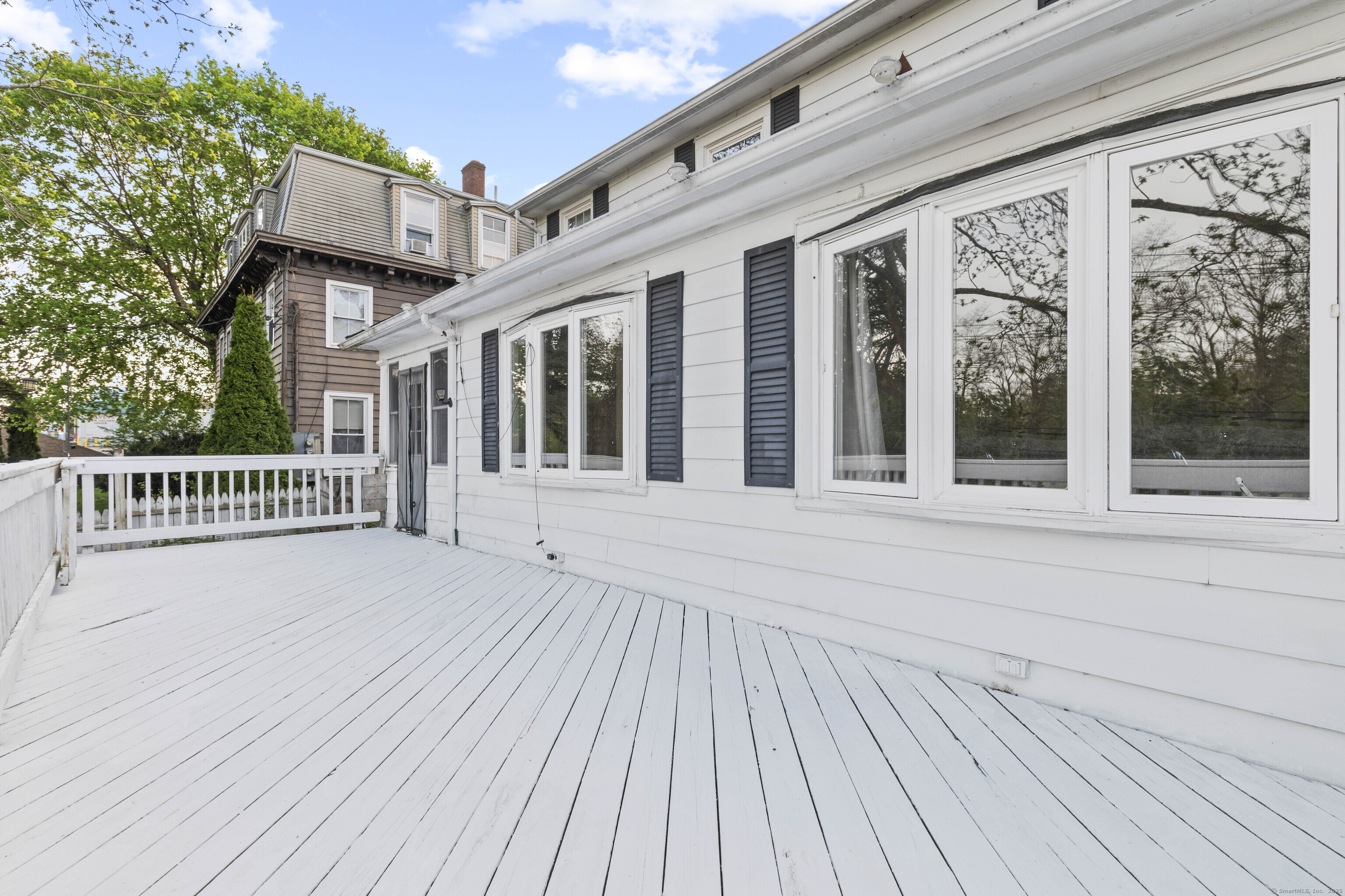 339 W Thames Street, Norwich, Connecticut image 9