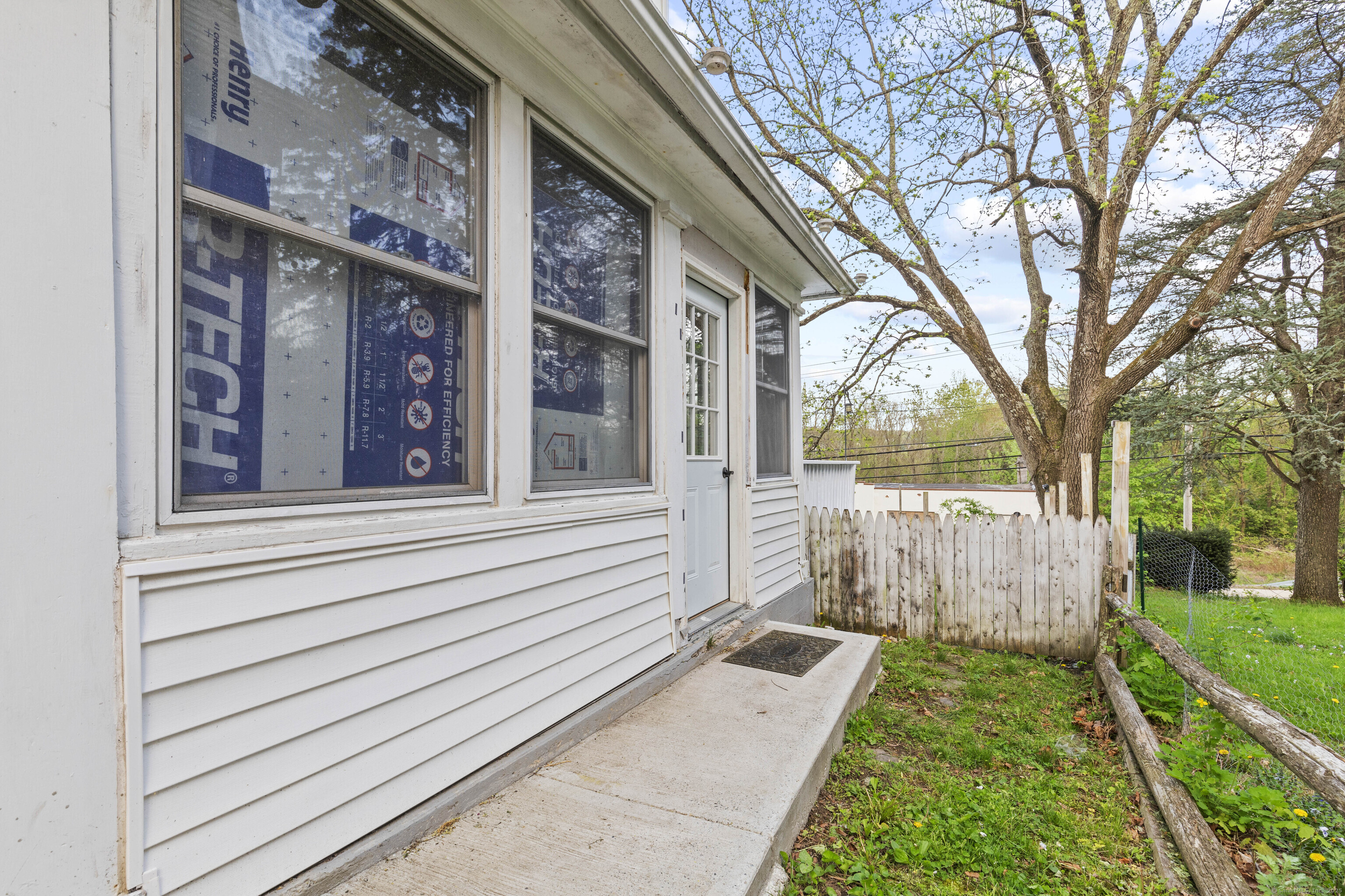 339 W Thames Street, Norwich, Connecticut image 5