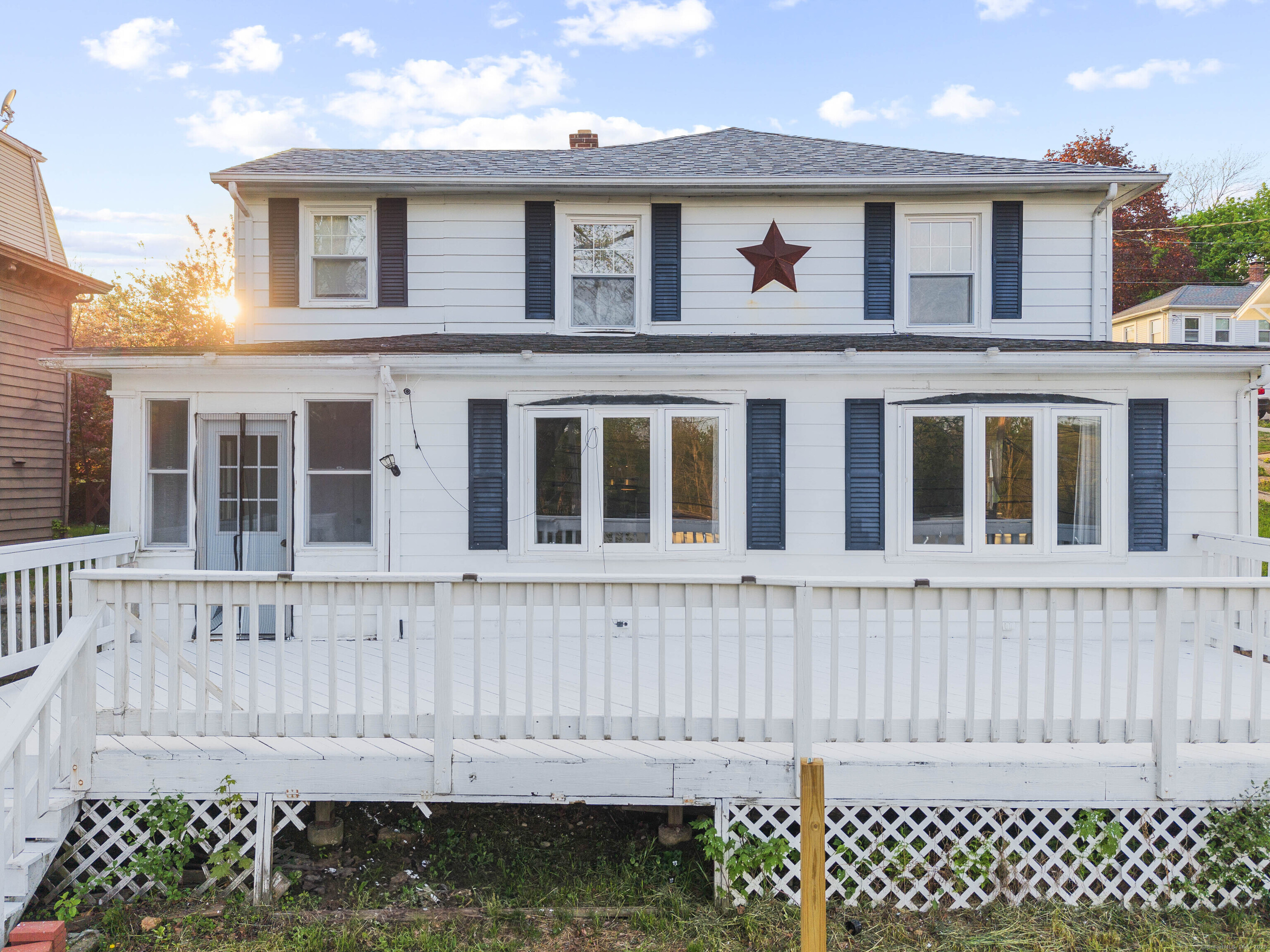 339 W Thames Street, Norwich, Connecticut image 3