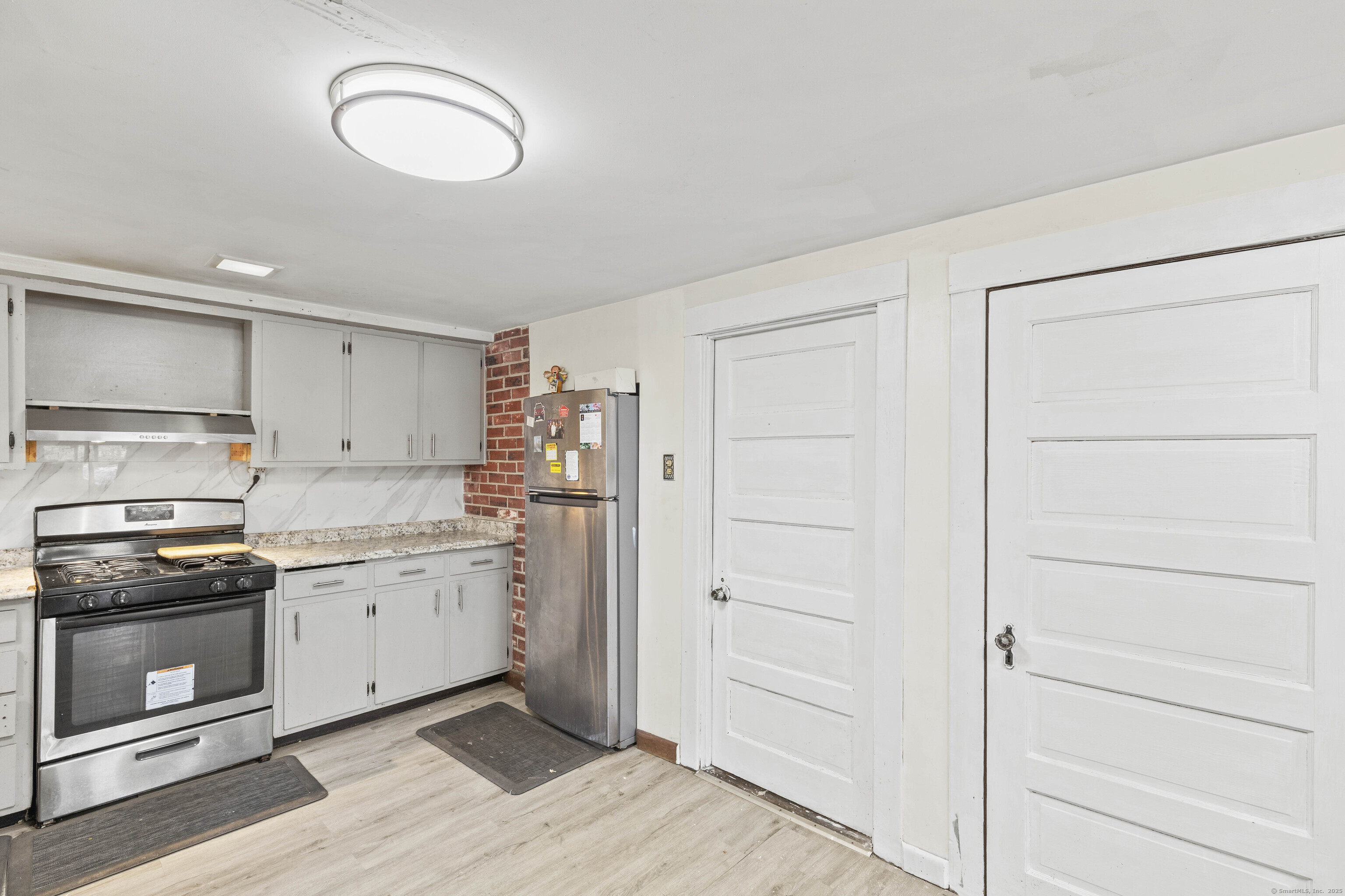 339 W Thames Street, Norwich, Connecticut image 16